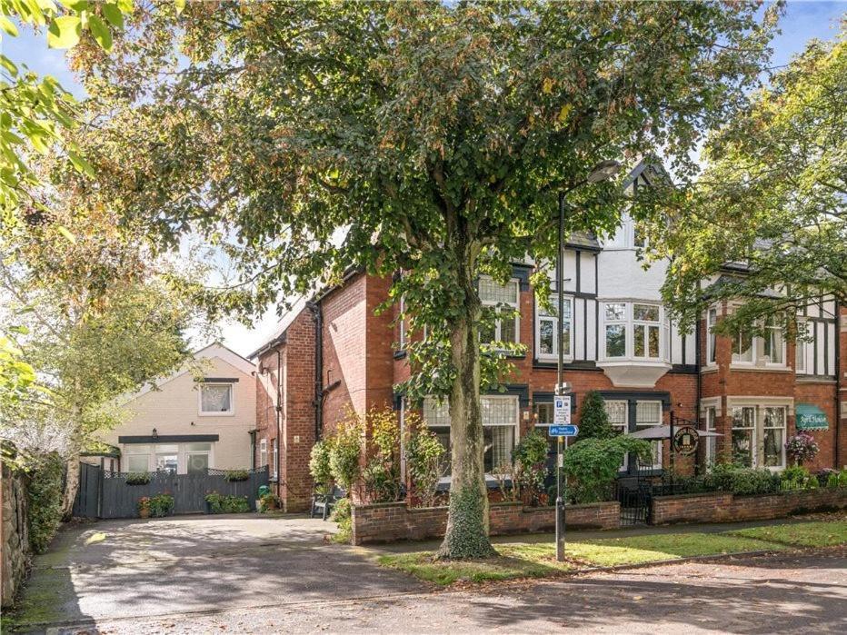 Acorn Lodge Harrogate Exteriör bild